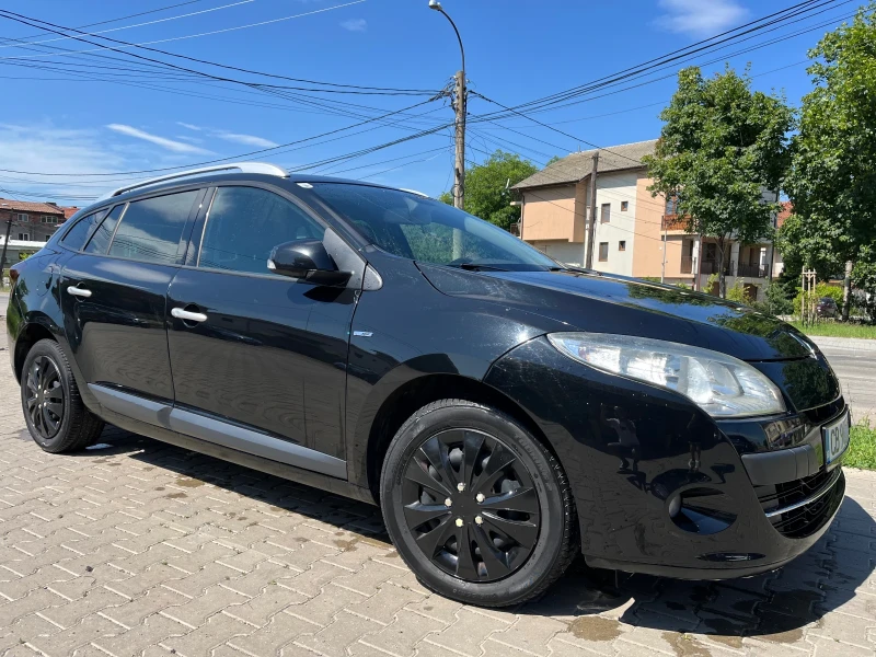 Renault Megane, снимка 1 - Автомобили и джипове - 47937017