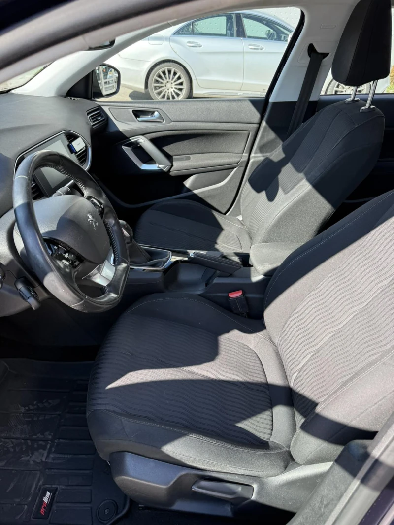 Peugeot 308 1.6HDI, снимка 14 - Автомобили и джипове - 49442798