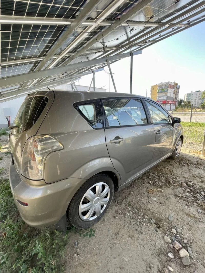 Toyota Corolla verso 2.0d 116 кс., снимка 5 - Автомобили и джипове - 51918603