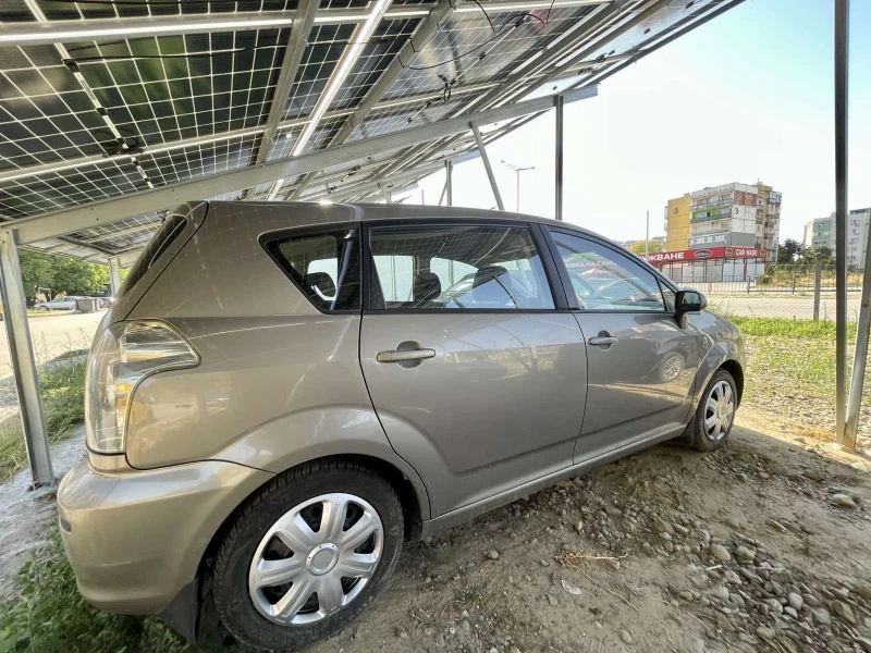 Toyota Corolla verso 2.0d 116 кс., снимка 9 - Автомобили и джипове - 51918603