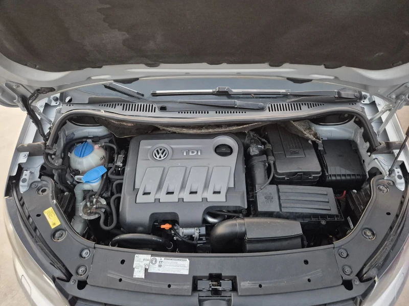 VW Touran 1.6TDI* TOP* HIGHLINE* , снимка 16 - Автомобили и джипове - 51823189