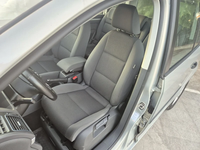 VW Touran 1.6TDI* TOP* HIGHLINE* , снимка 10 - Автомобили и джипове - 51823189