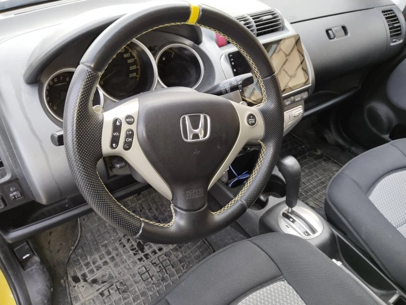 Honda Jazz, снимка 8 - Автомобили и джипове - 53064460