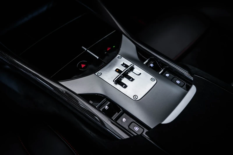 Ferrari Purosangue Rosso Corsa, снимка 16 - Автомобили и джипове - 53258682