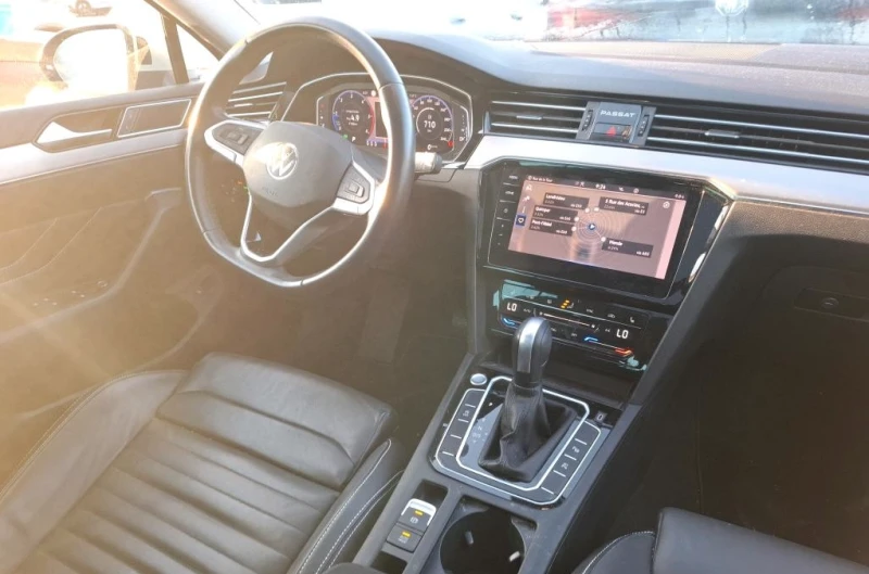 VW Passat 2.0 TDI DSG, снимка 10 - Автомобили и джипове - 53282318