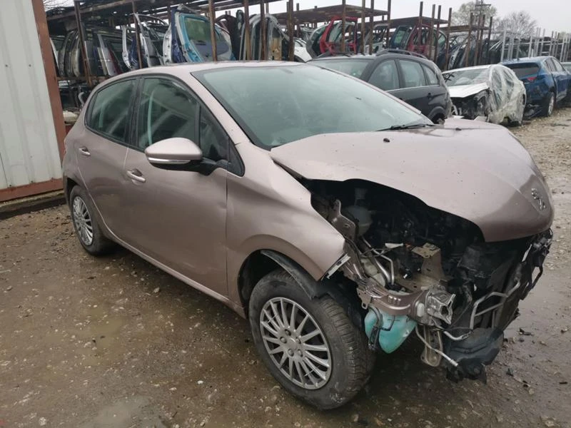 Peugeot 208 1.4hdi, снимка 3 - Автомобили и джипове - 28368567