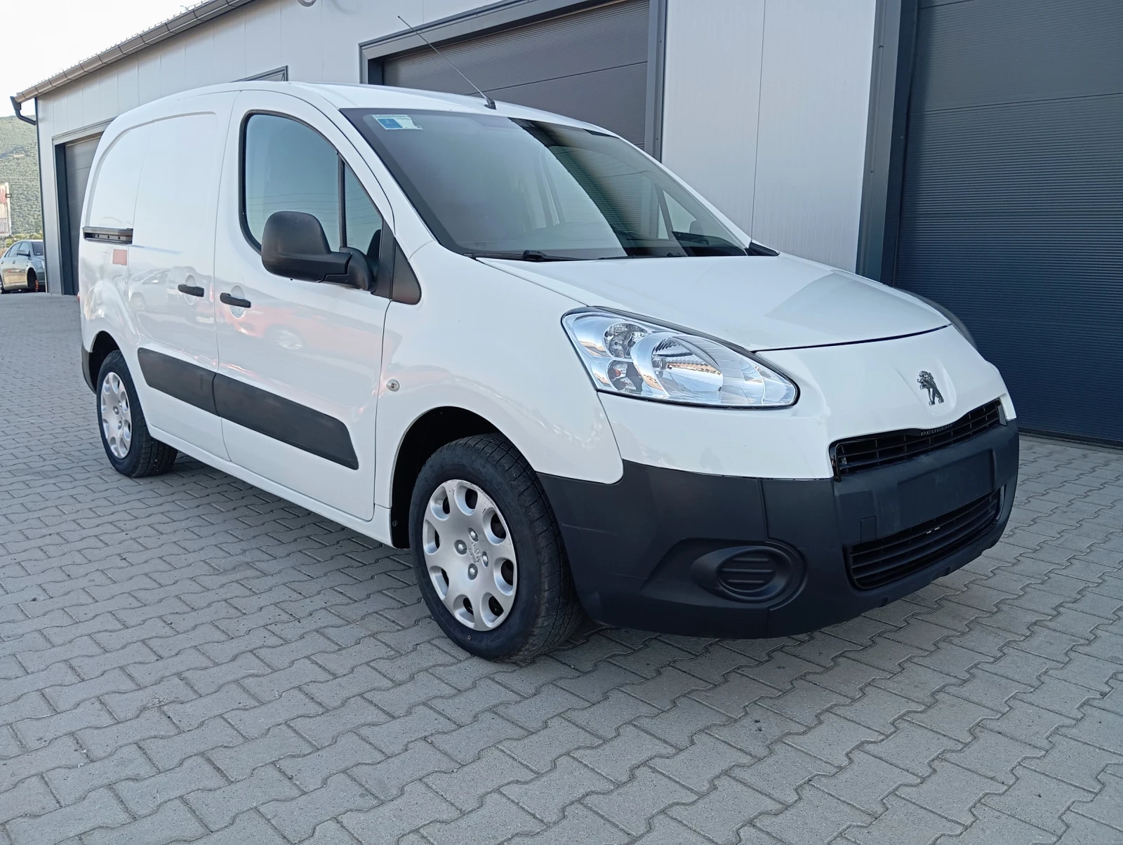 Peugeot Partner 1.6 hdi ЛИЗИНГ , снимка 1
