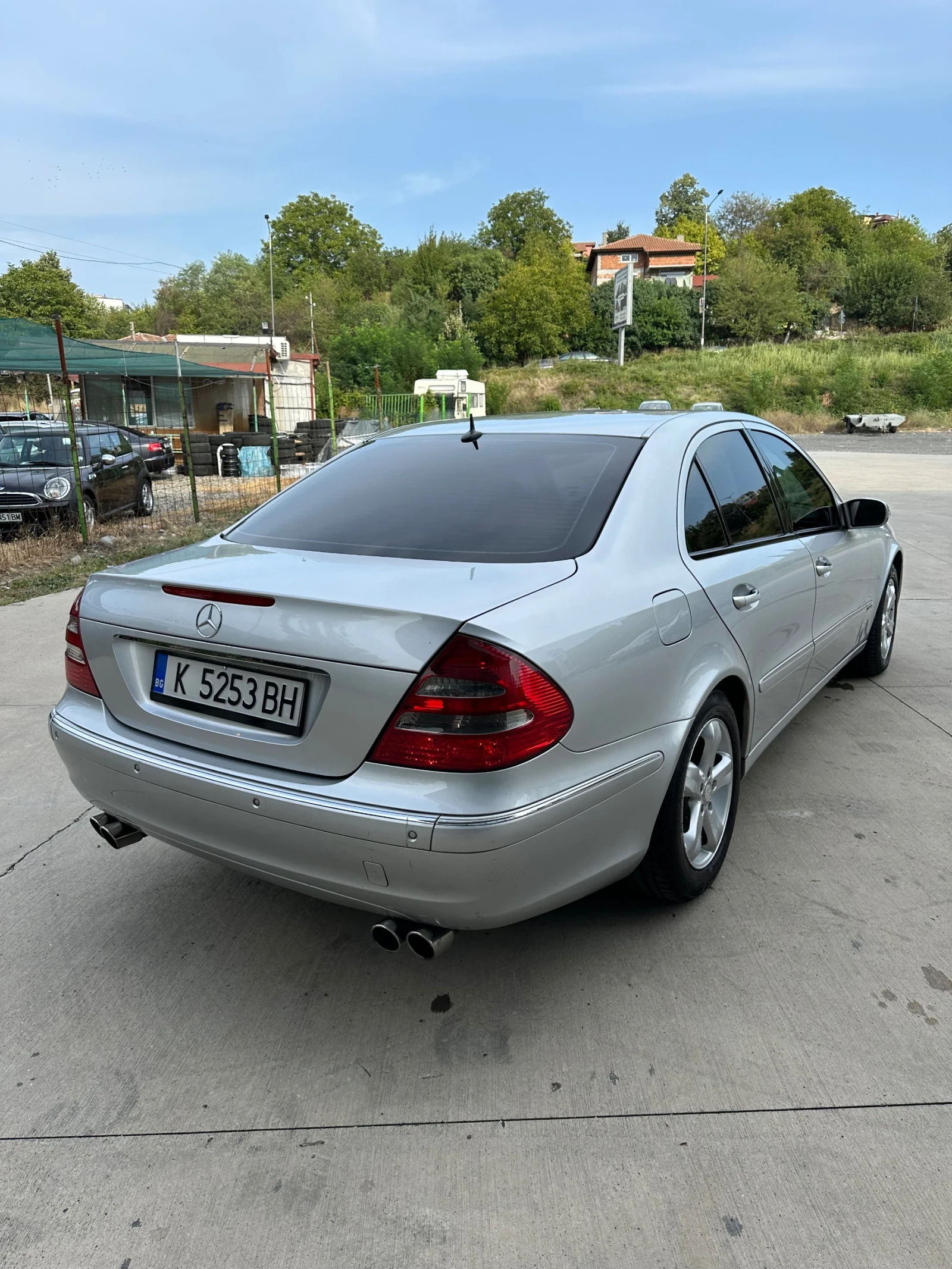 Mercedes-Benz E 270  - изображение 6