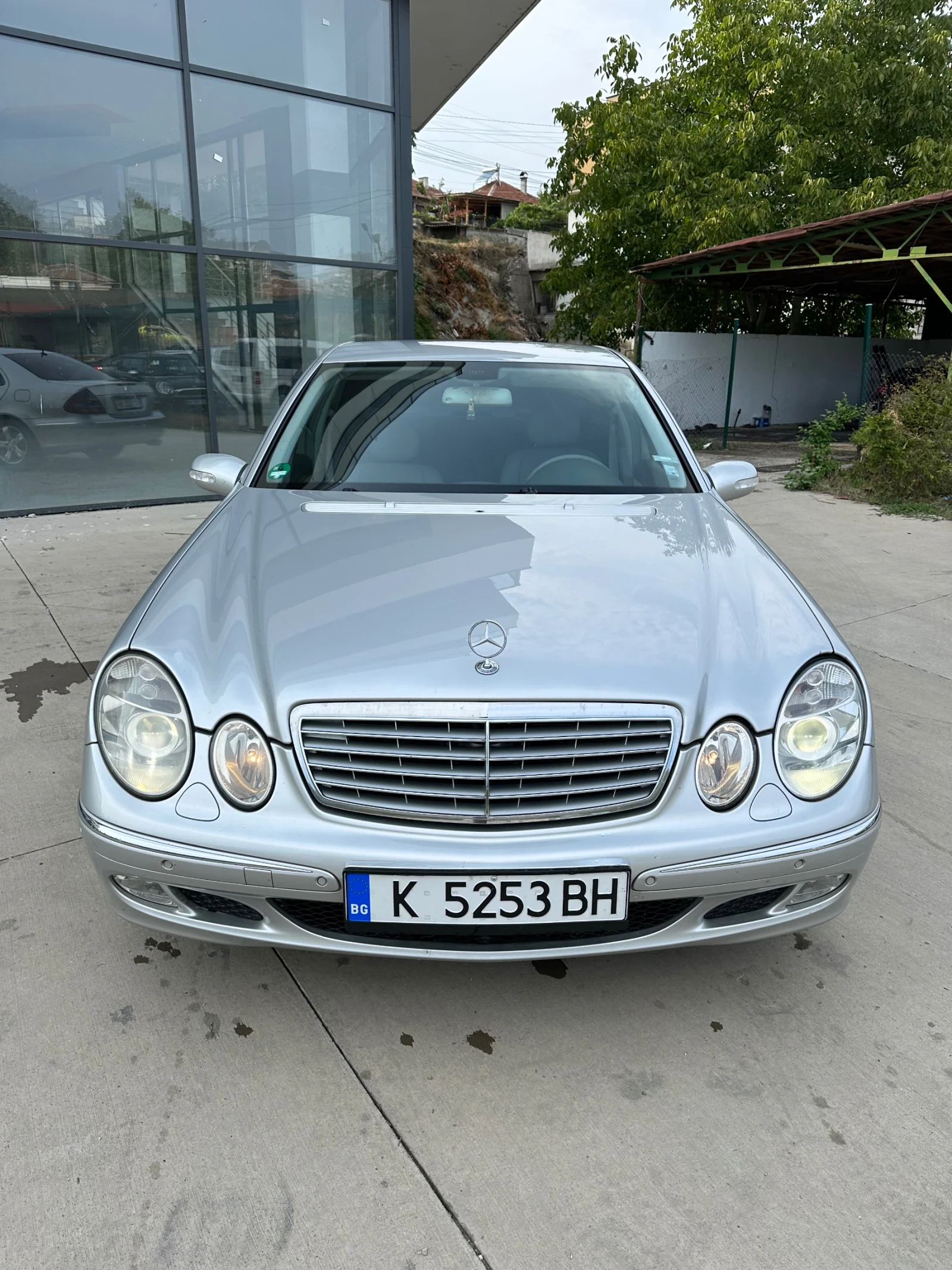 Mercedes-Benz E 270  - изображение 2