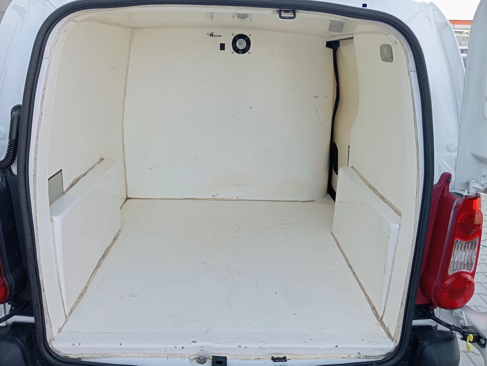 Peugeot Partner 1.6 hdi   | Mobile.bg   11