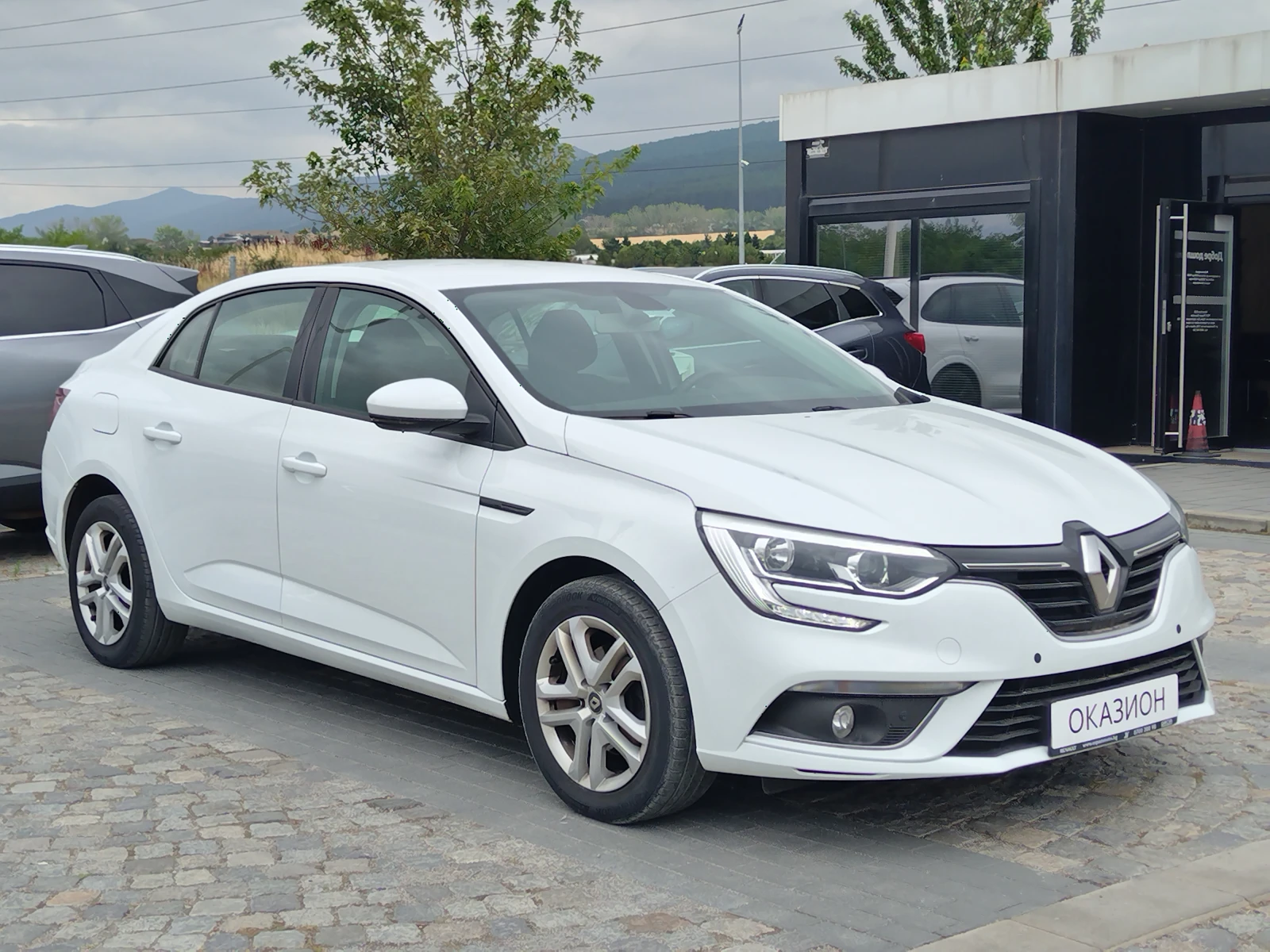 Renault Megane 1.3TCe 140 к.с./Life - изображение 3