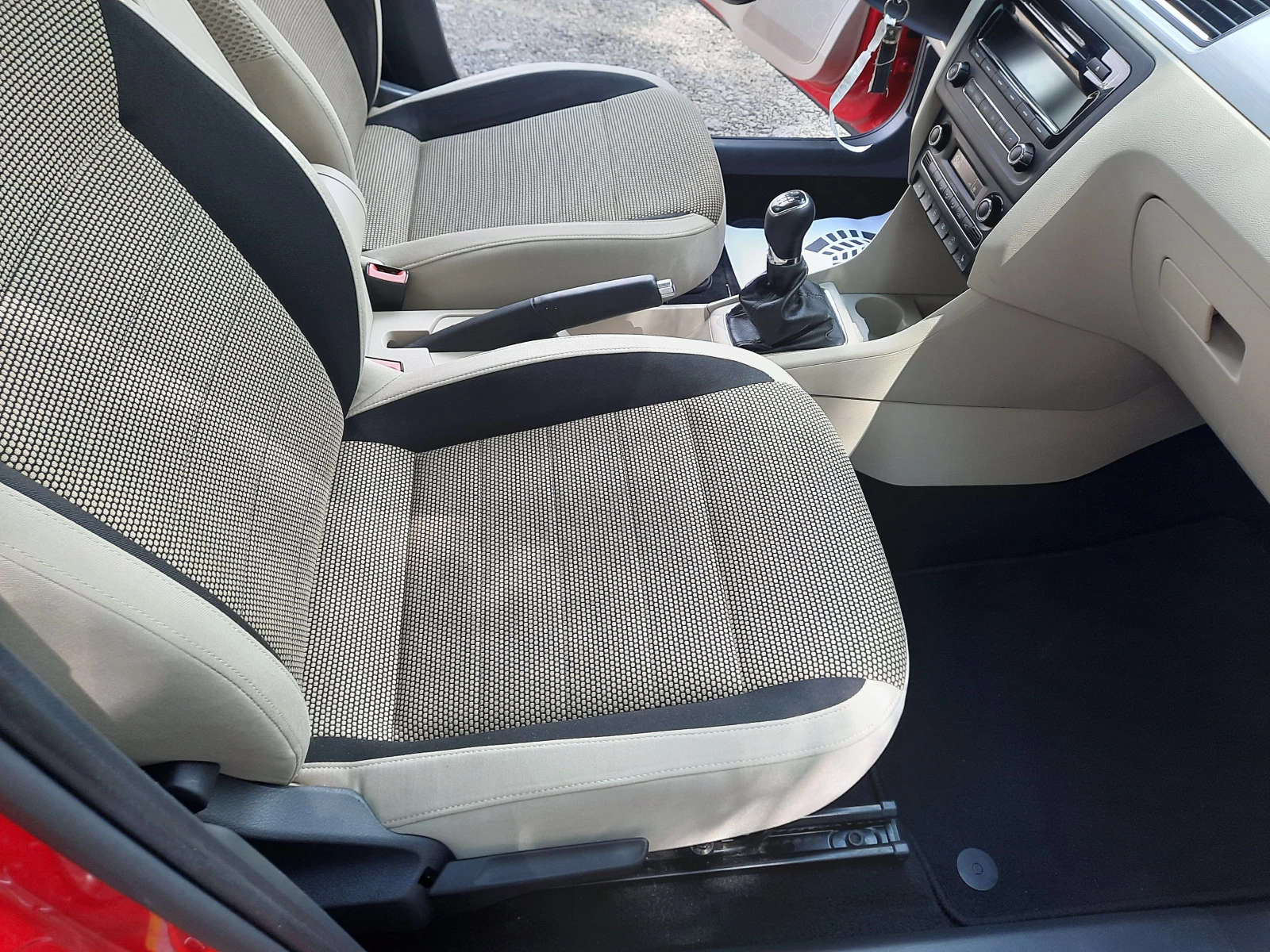 Skoda Rapid 1.6 TDI - изображение 10