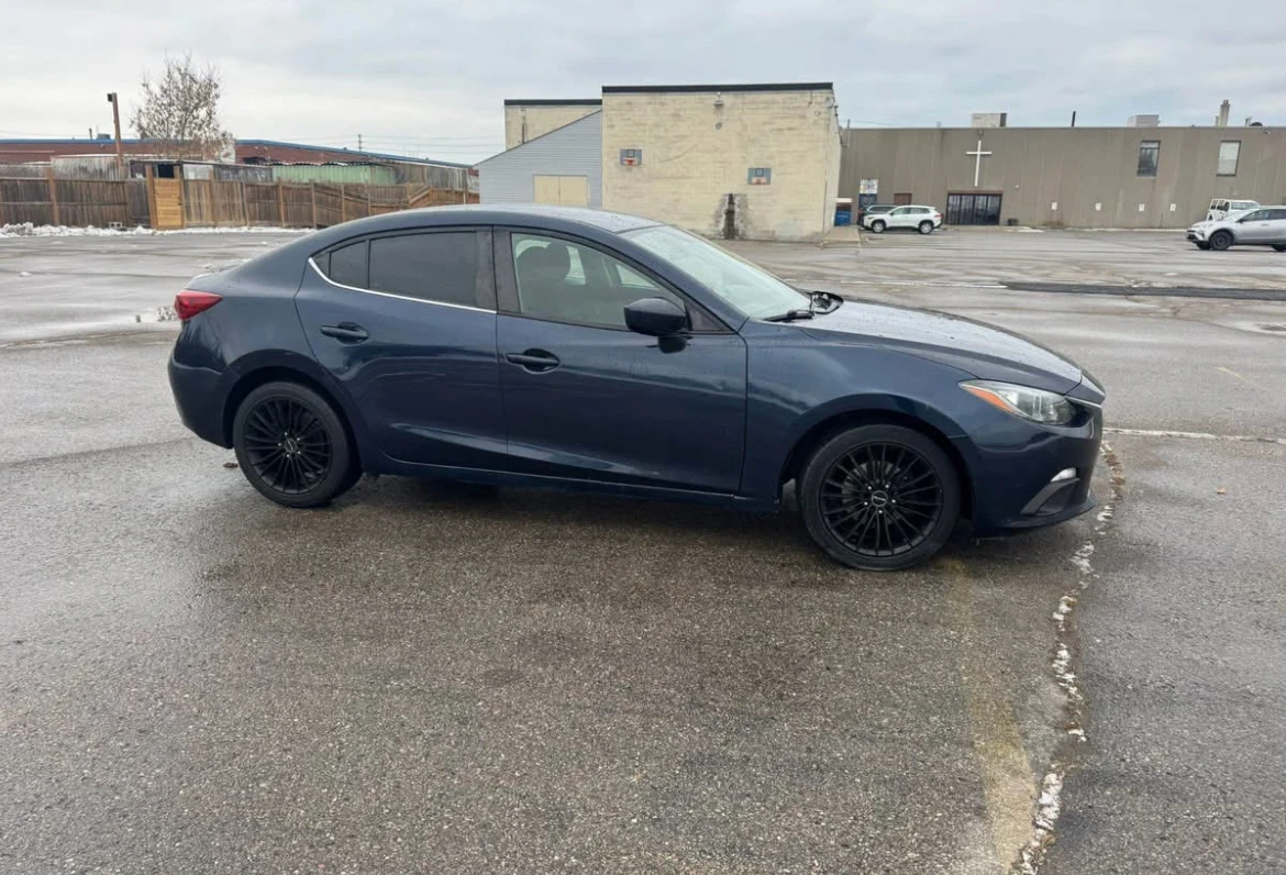 Mazda 3 АВТОМАТИК * * CARFAX * * АВТО КРЕДИТ * *  - изображение 2