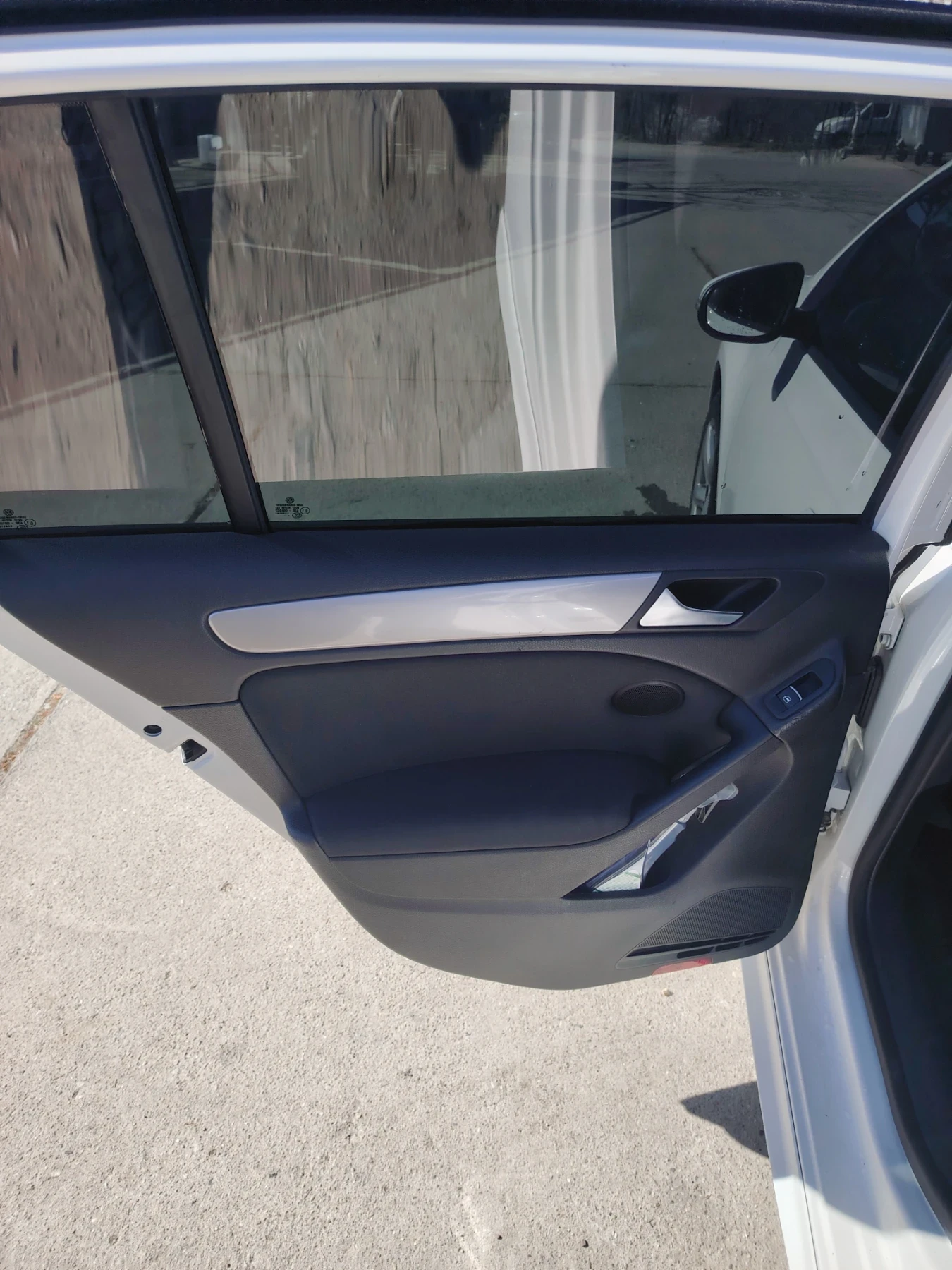 VW Golf, снимка 4 - Автомобили и джипове - 53849656