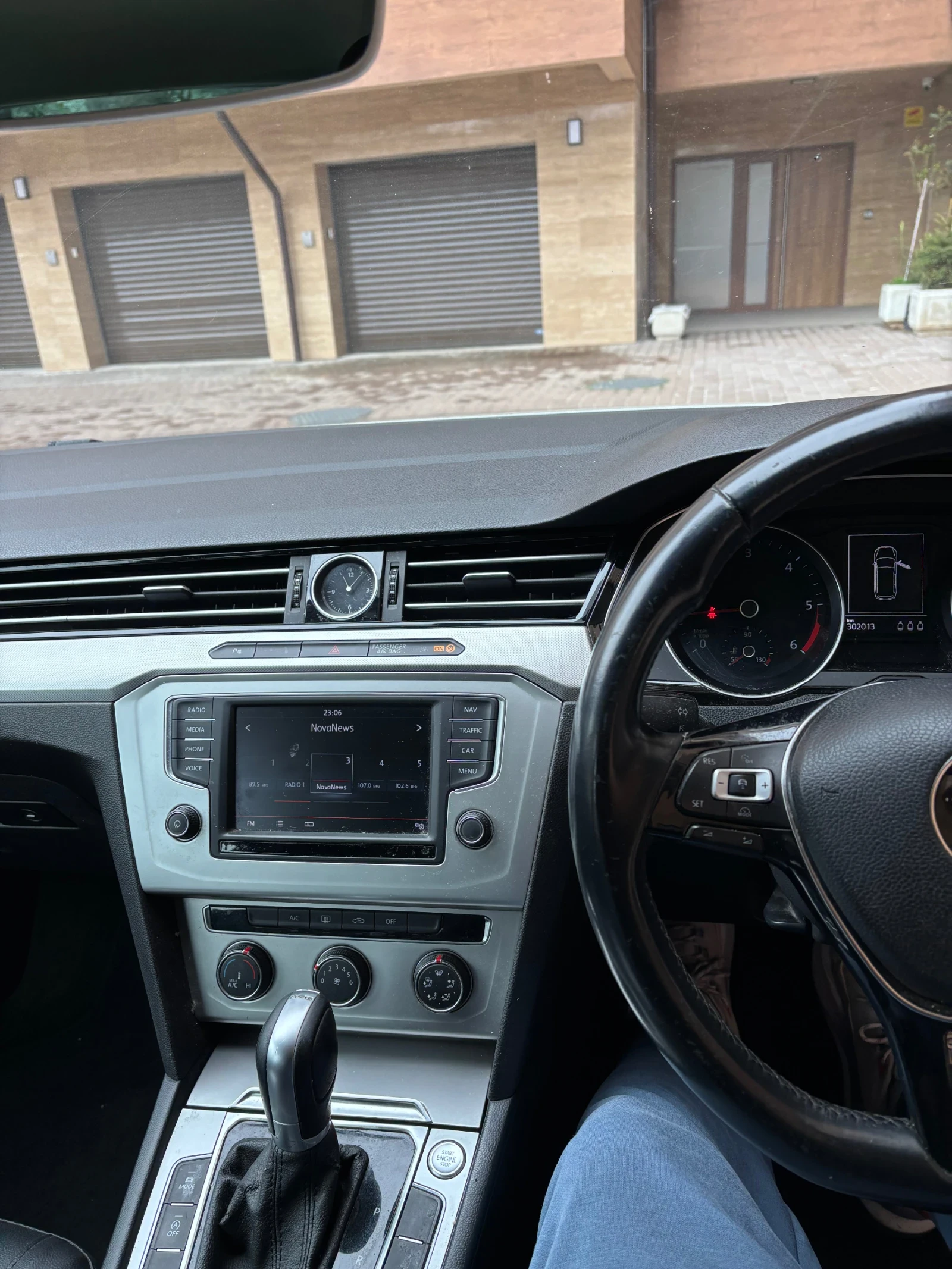 VW Passat 2.0TDI, снимка 9 - Автомобили и джипове - 54040437