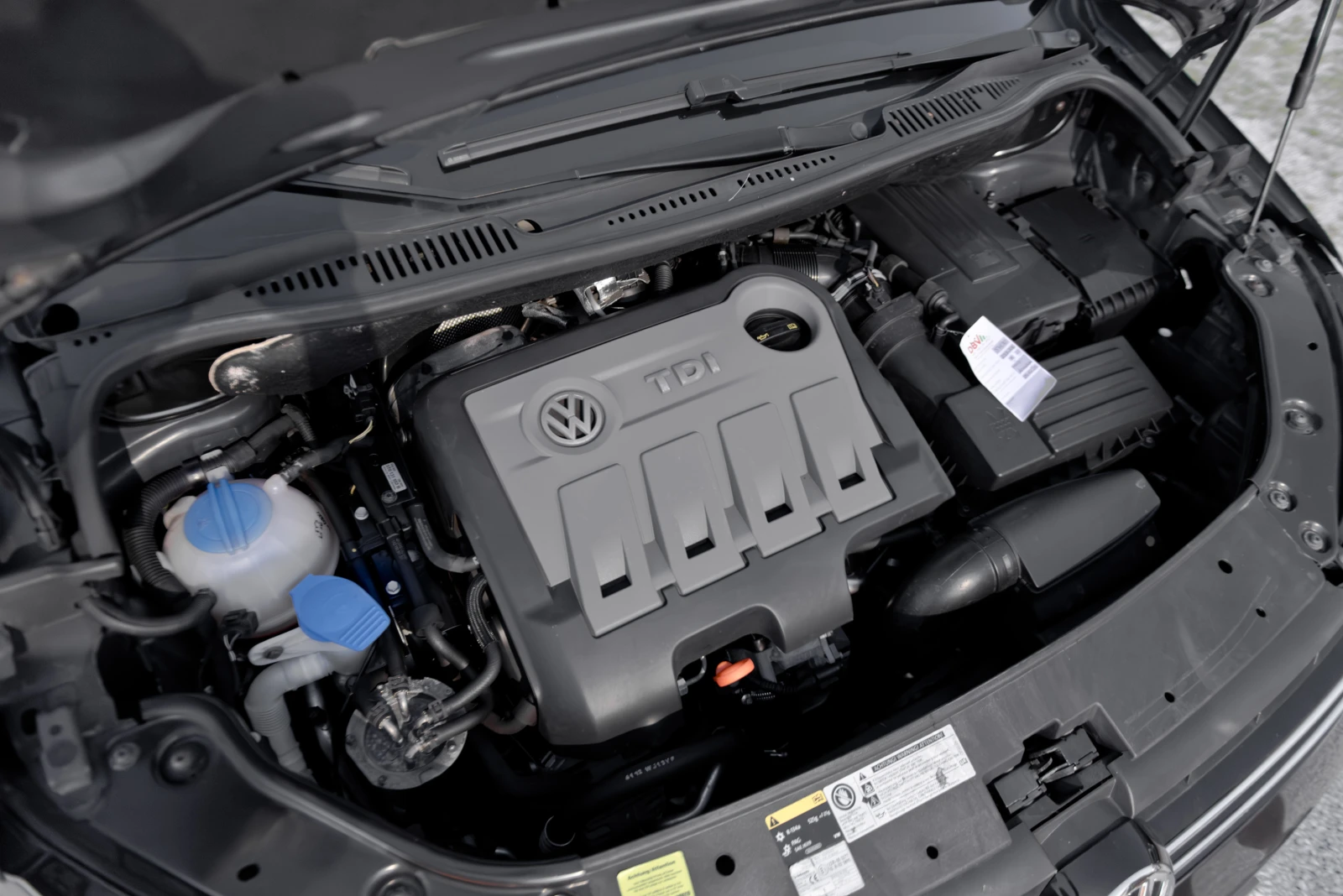 VW Touran 2.0tdi 140ks 2013g 6sk, снимка 16 - Автомобили и джипове - 54703208