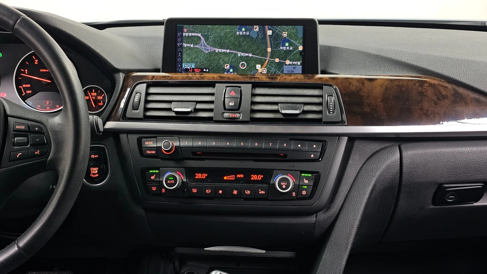 BMW 320 320d | NAVI | КОЖА | ШИБЕДАХ | ПОДГРЕВ, снимка 7 - Автомобили и джипове - 54798749