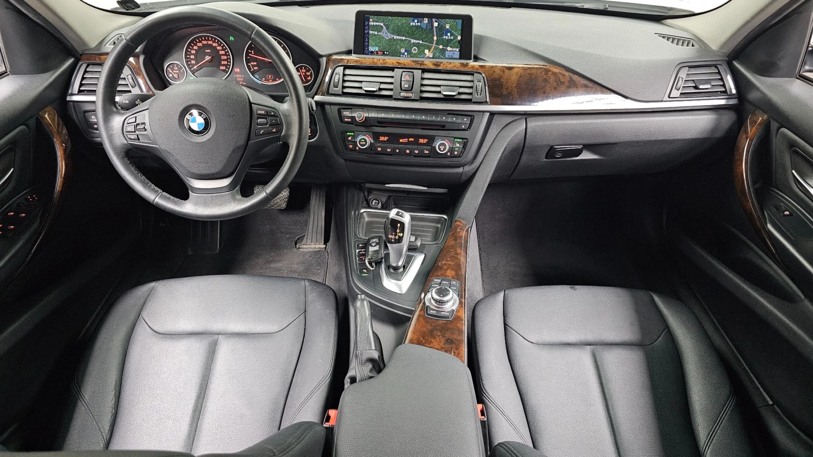 BMW 320 320d | NAVI | КОЖА | ШИБЕДАХ | ПОДГРЕВ, снимка 6 - Автомобили и джипове - 54798749