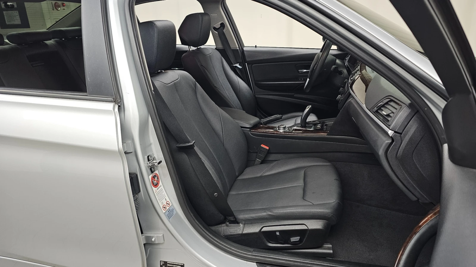BMW 320 320d | NAVI | КОЖА | ШИБЕДАХ | ПОДГРЕВ, снимка 16 - Автомобили и джипове - 54798749