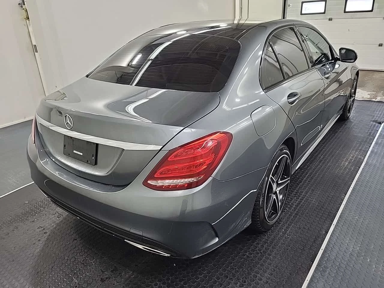 Mercedes-Benz C 300 * CARFAX * БЕЗ ЗАБЕЛЕЖКА * АВТОКРЕДИТ * , снимка 5 - Автомобили и джипове - 54909558