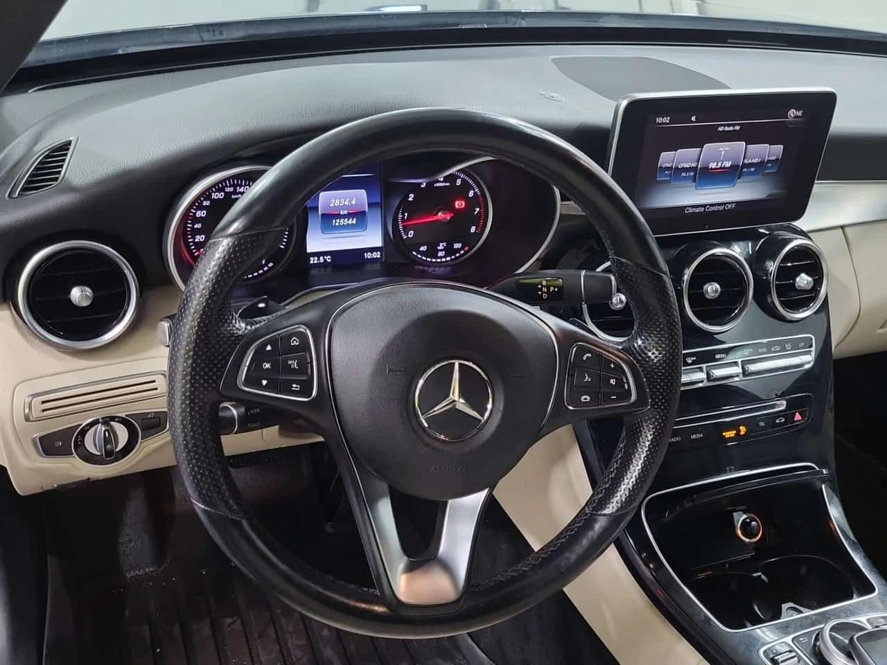 Mercedes-Benz C 300 * CARFAX * БЕЗ ЗАБЕЛЕЖКА * АВТОКРЕДИТ * , снимка 9 - Автомобили и джипове - 54909558