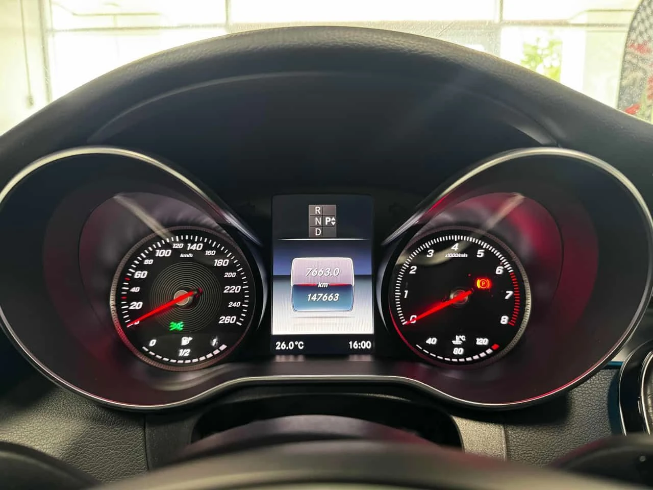 Mercedes-Benz C 300 4MATIC * AMG PACK* ПОДГРЕВ* ПАНОРАМА* КАМЕРА*  , снимка 8 - Автомобили и джипове - 55004253