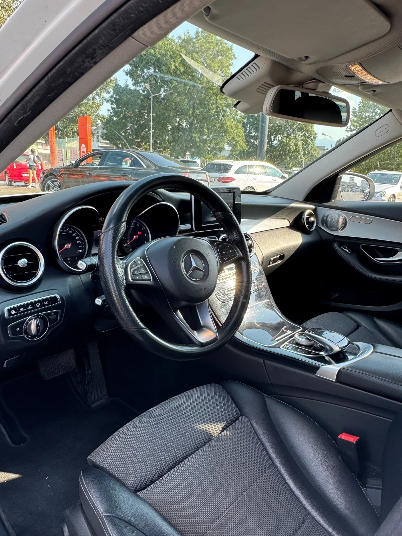 Mercedes-Benz C 200, снимка 3 - Автомобили и джипове - 55054241