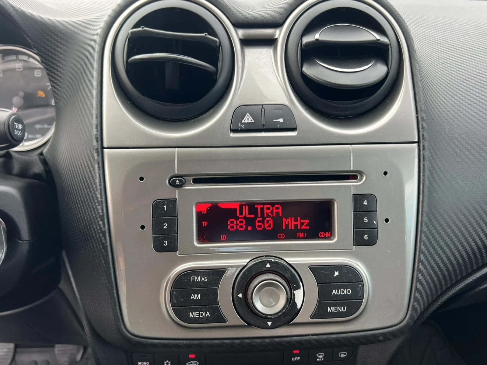 Alfa Romeo MiTo 1.4 TURBO-GAZ, снимка 13 - Автомобили и джипове - 55054887