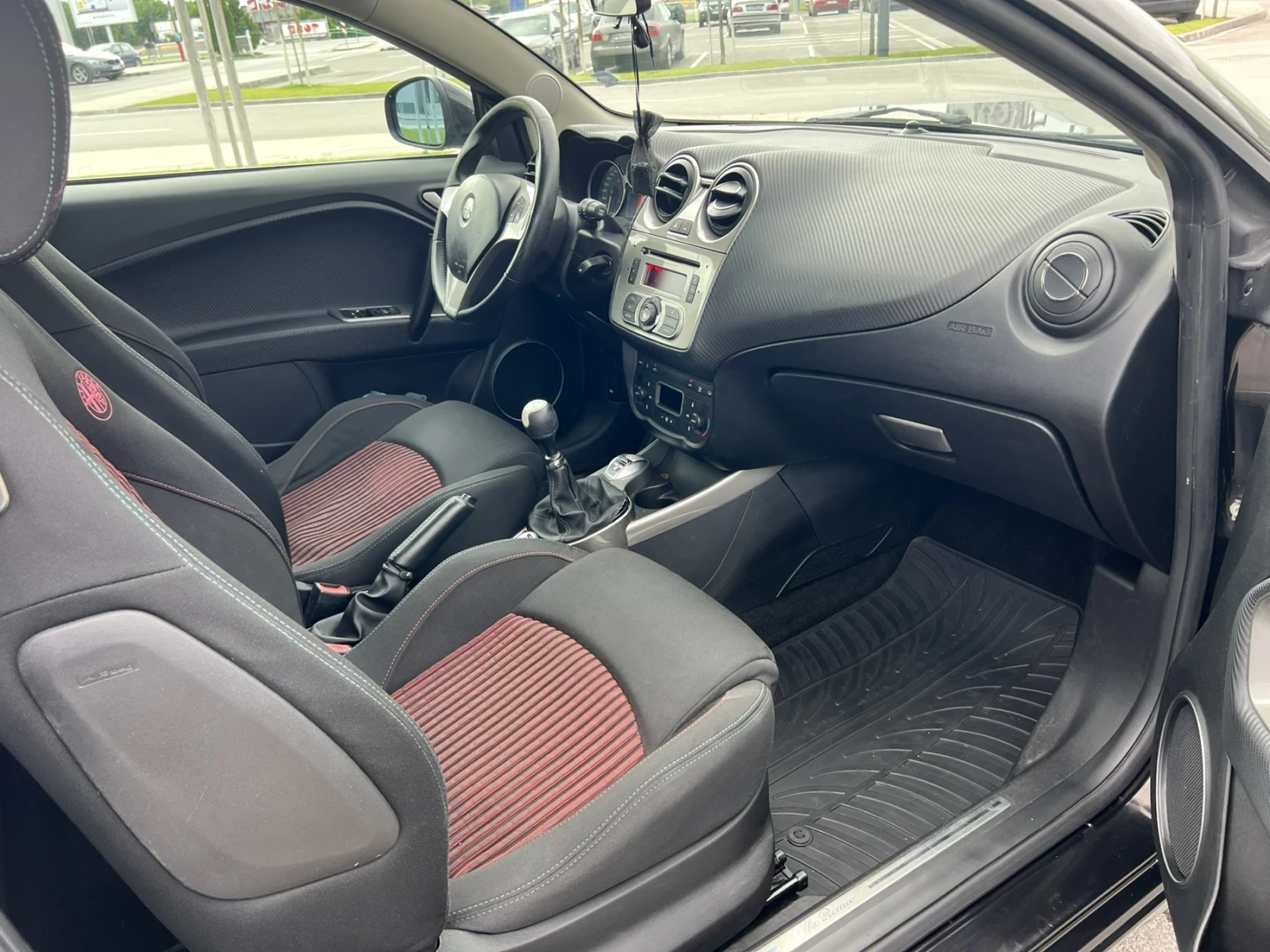 Alfa Romeo MiTo 1.4 TURBO-GAZ, снимка 11 - Автомобили и джипове - 55054887