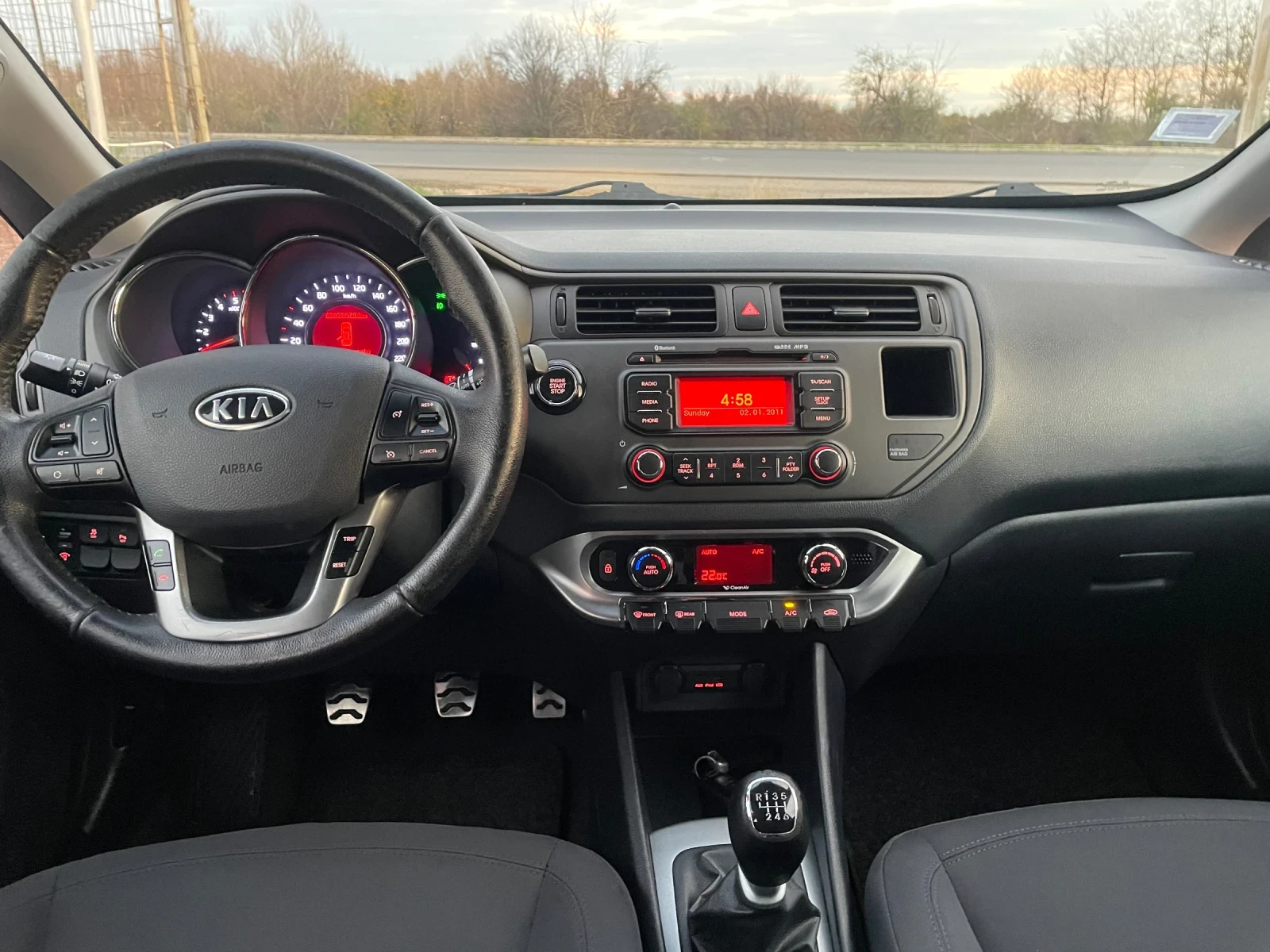 Kia Rio 1.4 CRDI.90K, снимка 10 - Автомобили и джипове - 55738462