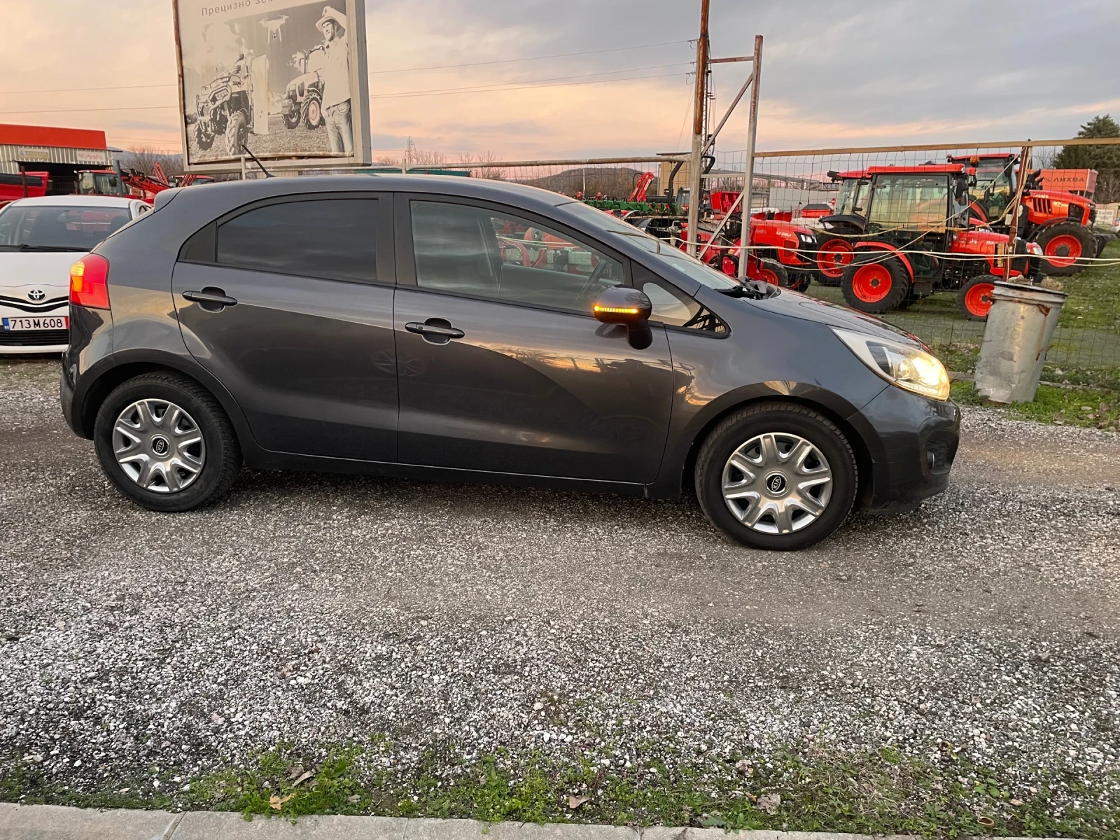Kia Rio 1.4 CRDI.90K, снимка 8 - Автомобили и джипове - 55738462