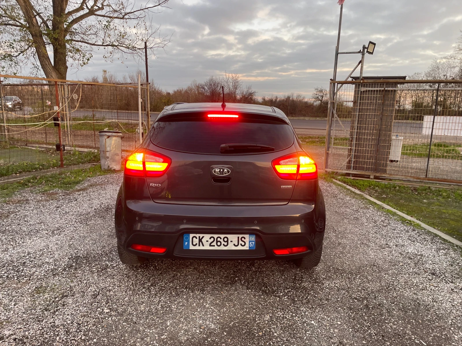 Kia Rio 1.4 CRDI.90K, снимка 6 - Автомобили и джипове - 55738462