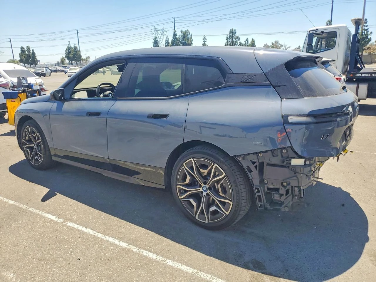 BMW iX M60, снимка 2 - Автомобили и джипове - 55756008