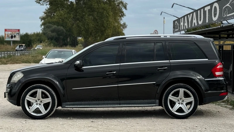 Mercedes-Benz GL 500 4MATIC= AMG= GRAND EDITION= OFFROAD= 3xTV= 7МЕСТА=, снимка 8 - Автомобили и джипове - 47497911