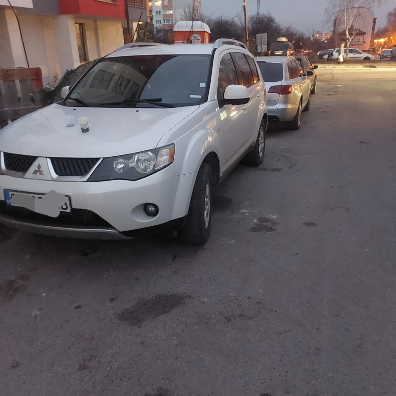 Mitsubishi Outlander 2.0TDI, снимка 10 - Автомобили и джипове - 48240853