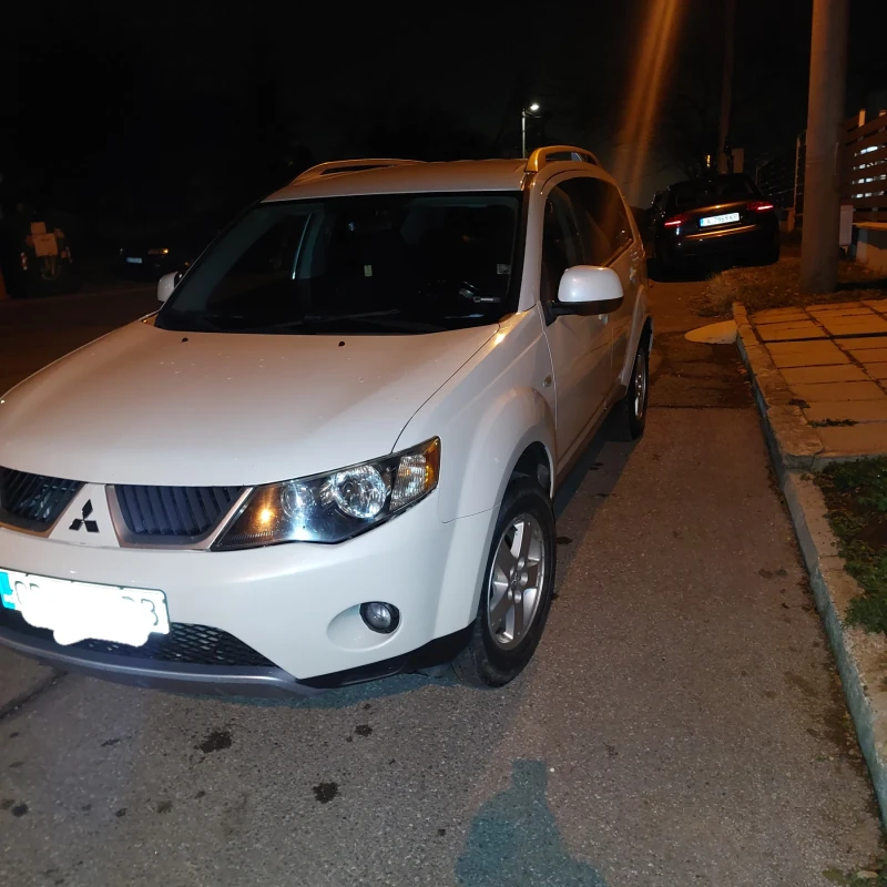 Mitsubishi Outlander 2.0TDI, снимка 1 - Автомобили и джипове - 48240853