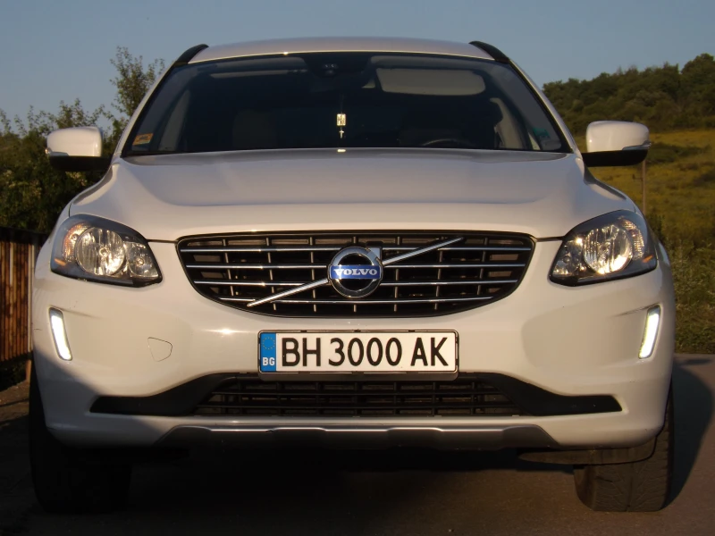 Volvo XC60 D5244T17, снимка 1 - Автомобили и джипове - 48631585