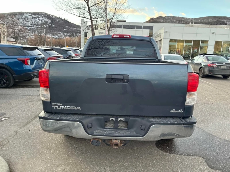 Toyota Tundra * SR5 * CARFAX * БЕЗ ПЪРВОНАЧАЛНА ВНОСКА, снимка 4 - Автомобили и джипове - 53062730