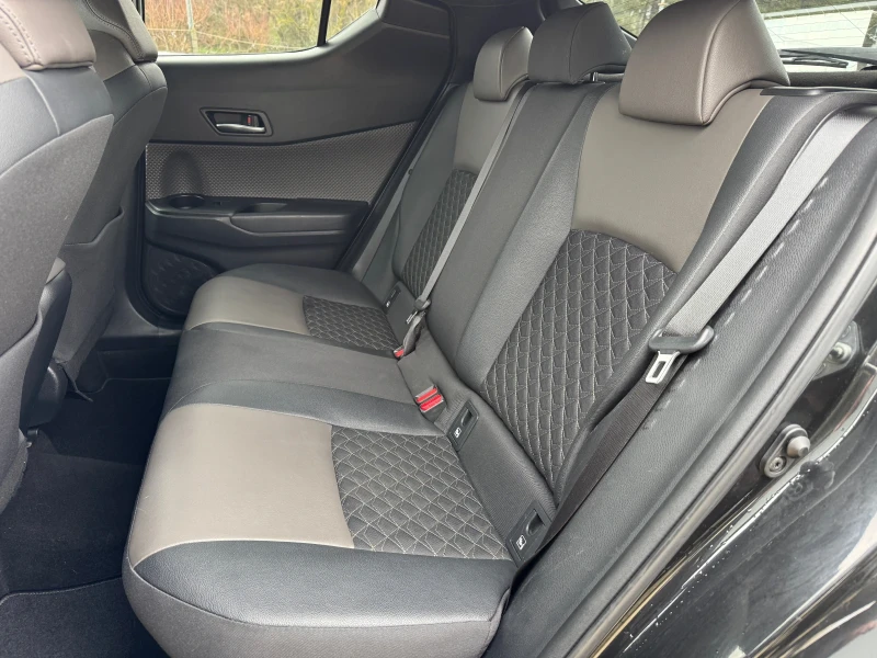 Toyota C-HR 1.8 Hybrid Lounge , снимка 8 - Автомобили и джипове - 53389561
