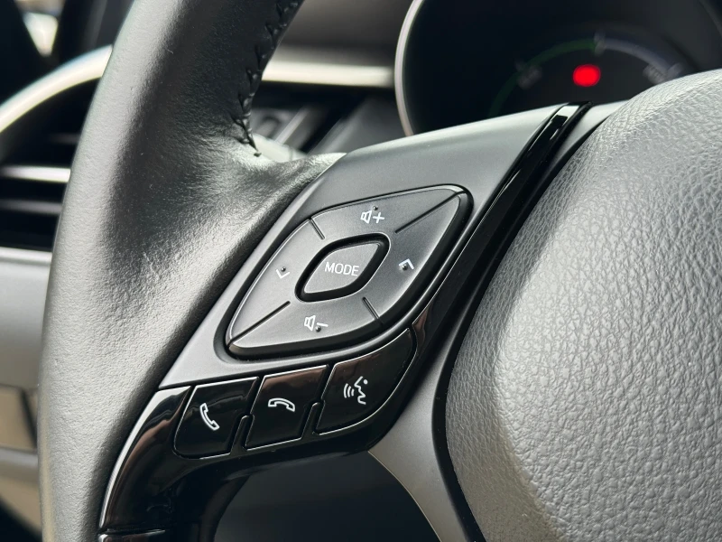 Toyota C-HR 1.8 Hybrid Lounge , снимка 15 - Автомобили и джипове - 53389561