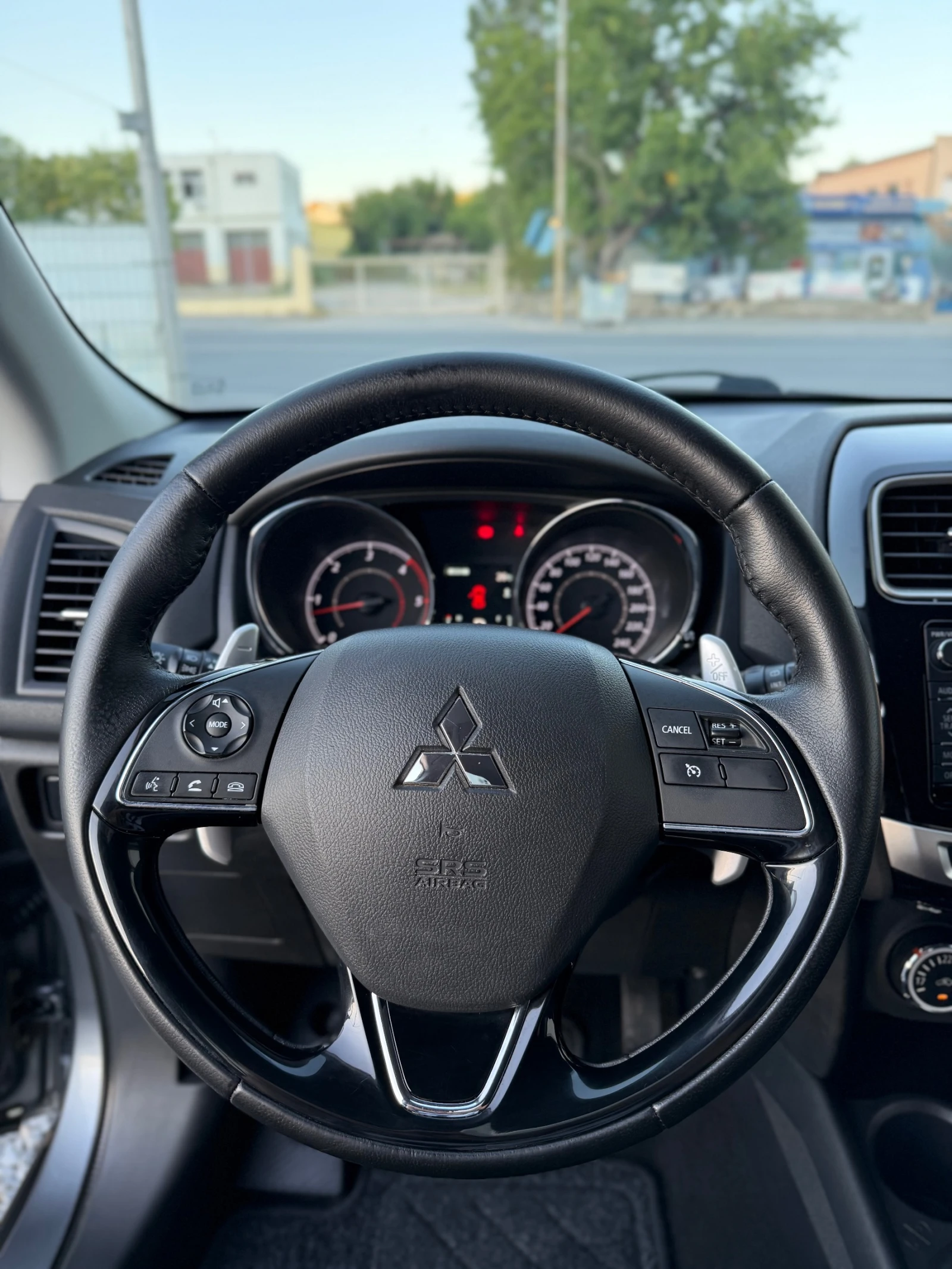 Mitsubishi ASX 2.2DI-D AUTOMATIC FULL OPTIONS - изображение 10