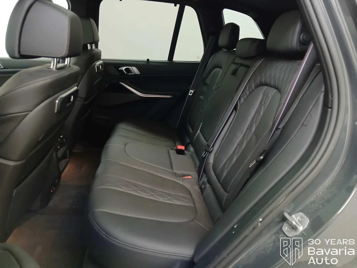 BMW X5 50e xDrive M Sport PRO Sportautomatic - изображение 8