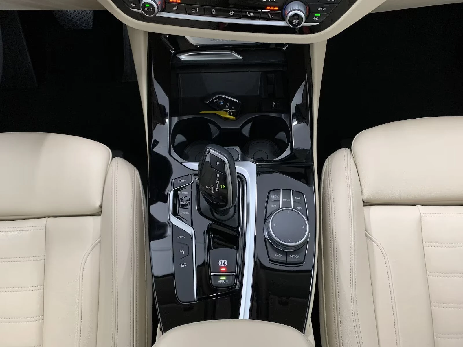 BMW X3 xDrive30e  Plug-in Hybrid , снимка 8 - Автомобили и джипове - 54455594