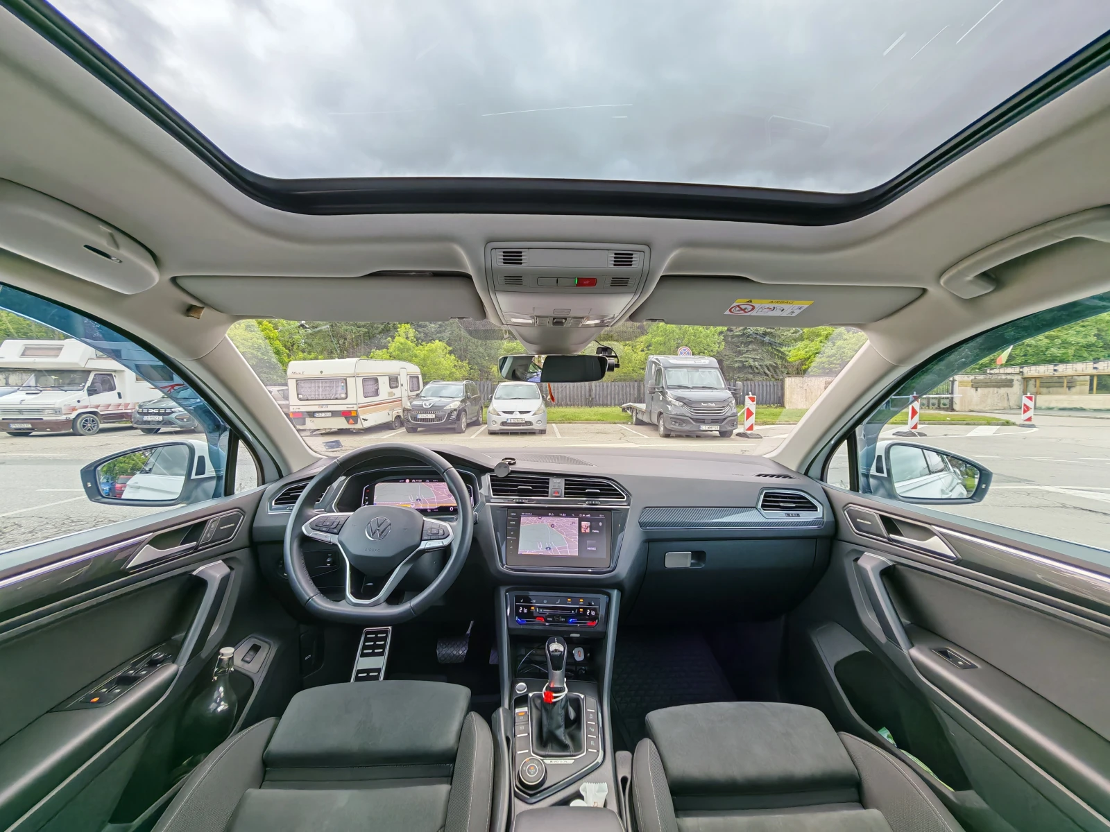 VW Tiguan 2.0 TDI* DIST* HARMAN* VIRTUAL* 360* HEAD-UP* LED, снимка 8 - Автомобили и джипове - 54542111