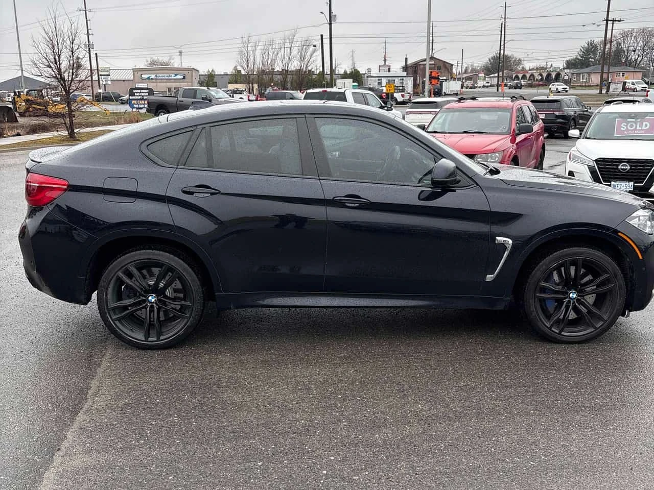 BMW X6 * M * CARFAX * АВТОКРЕДИТ БЕЗ ПЪРВОНАЧАЛНА ВНОСКА, снимка 3 - Автомобили и джипове - 54680759