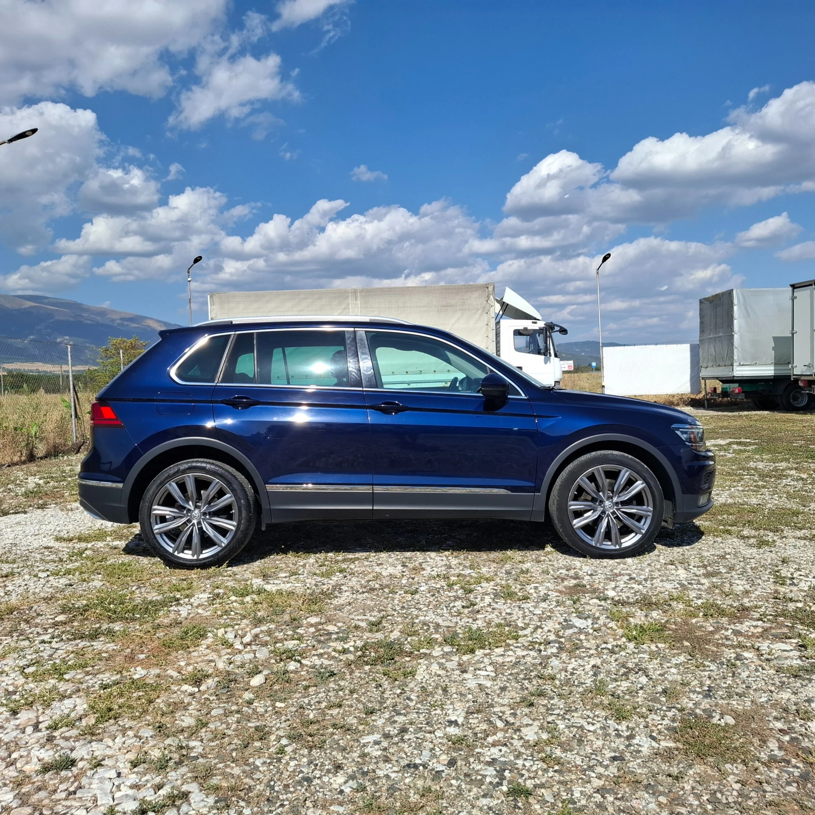 VW Tiguan Highline/DYNAUDIO/Head up/2.0/240кс/4MOTION/360кам, снимка 4 - Автомобили и джипове - 55914629