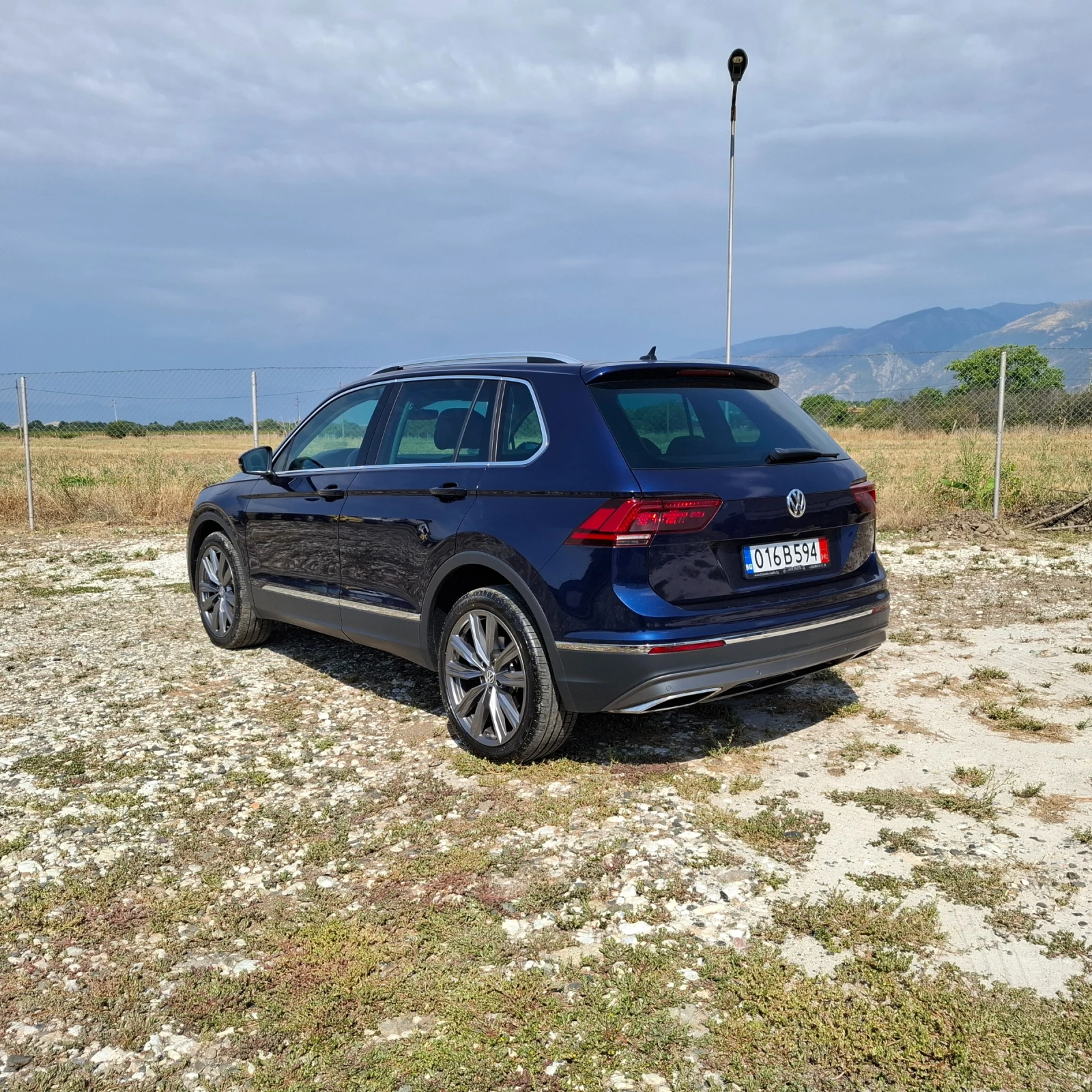 VW Tiguan Highline/DYNAUDIO/Head up/2.0/240кс/4MOTION/360кам, снимка 7 - Автомобили и джипове - 55914629