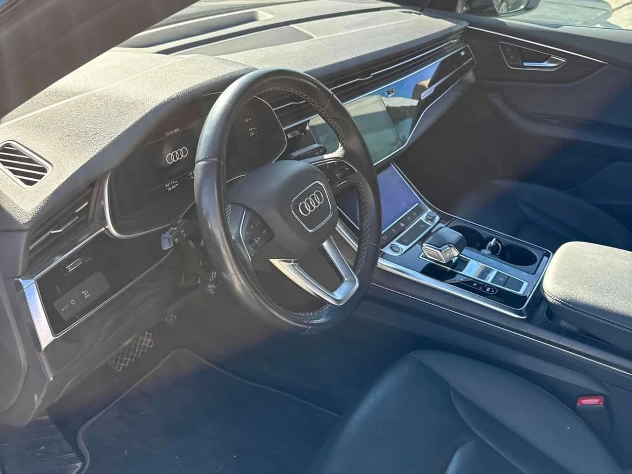 Audi Q8 Progressiv  CARFAX, снимка 5 - Автомобили и джипове - 56702032