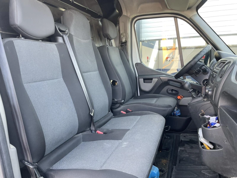 Renault Master 2.3dCi/130к.с., снимка 12 - Бусове и автобуси - 47038822