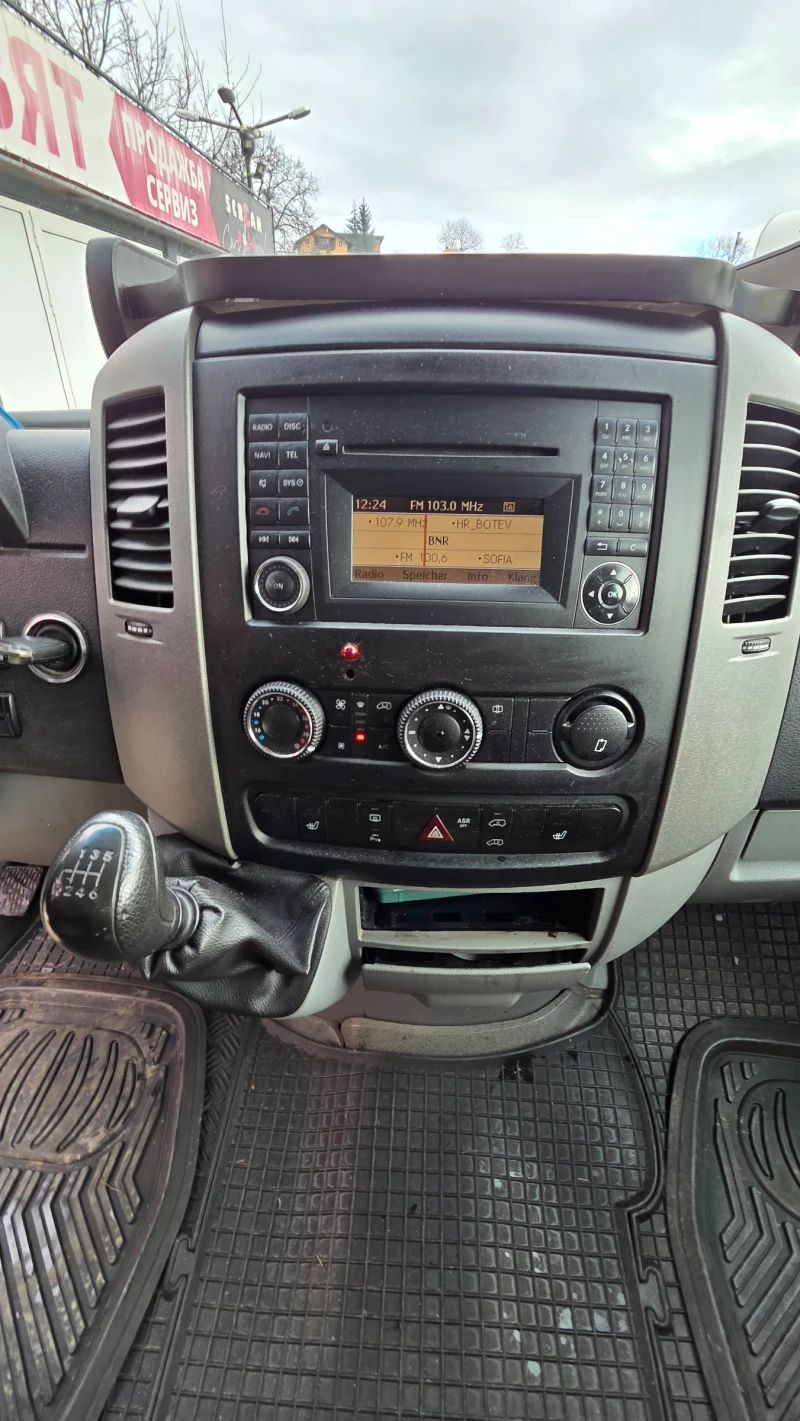 Mercedes-Benz Sprinter 316 Сменени вериги! Климатик!, снимка 10 - Бусове и автобуси - 52604025